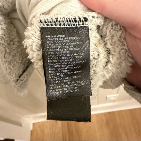 The North Face Women's Light Grey Teddy Jacket, Size XL, EUC - Picture 5 of 10